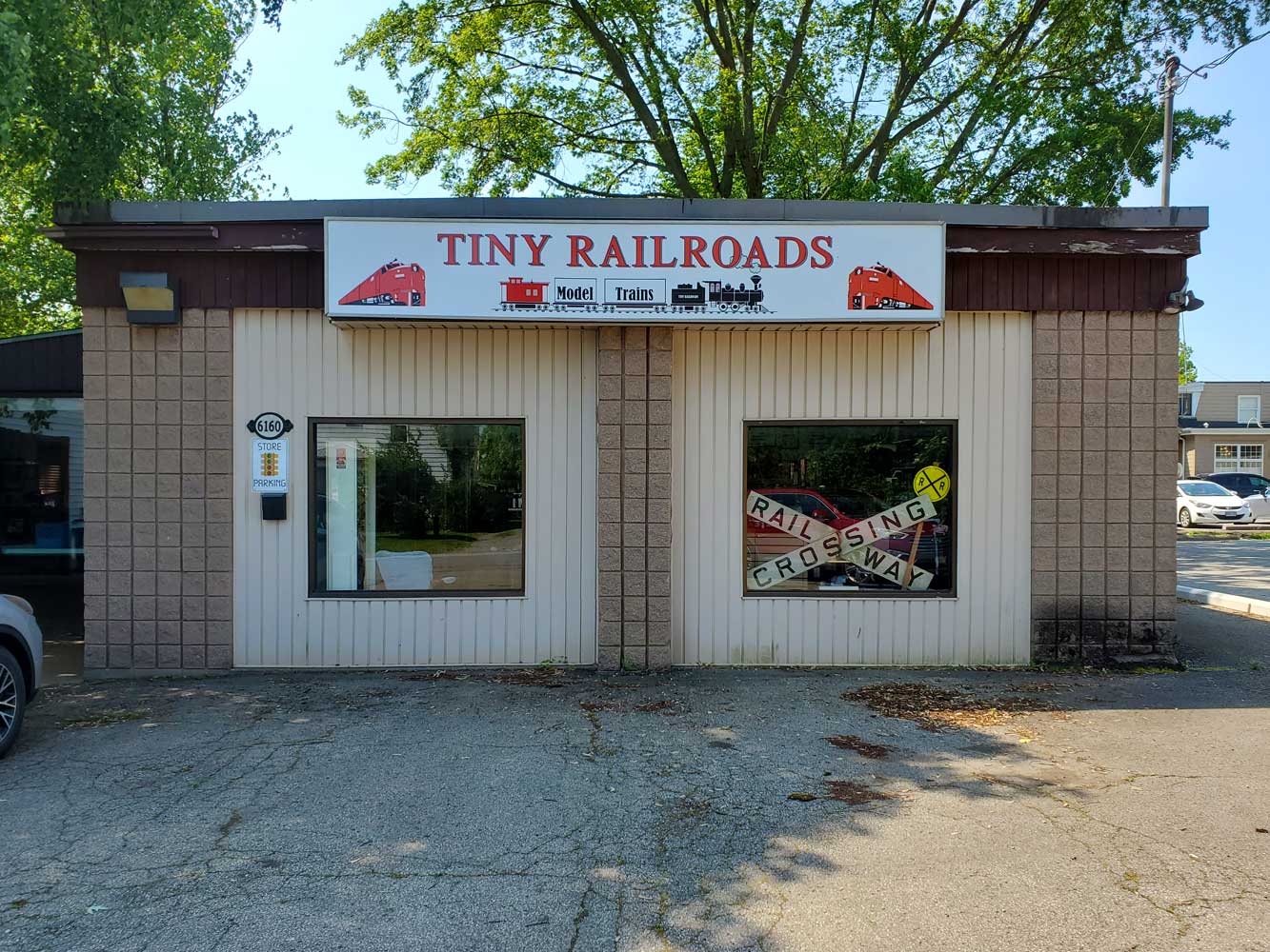 photo of the Tiny Railroads storefront in Niagara Falls, ON